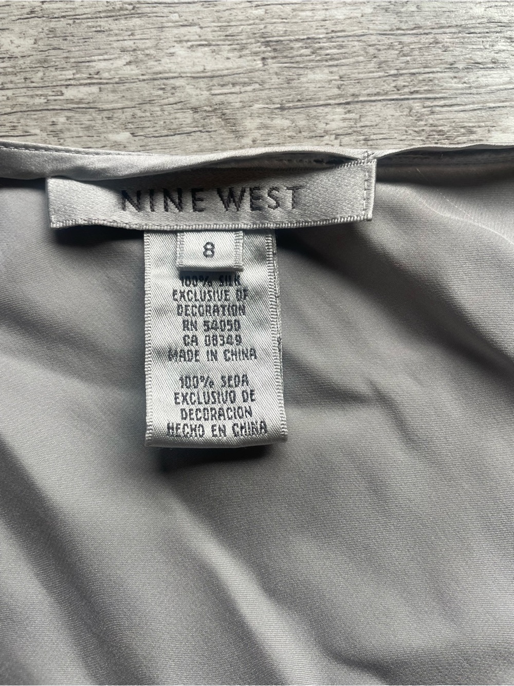 Vintage Nine West 100% Silver Satin V-Neck Embroidered Camisole - Picture 3 of 3